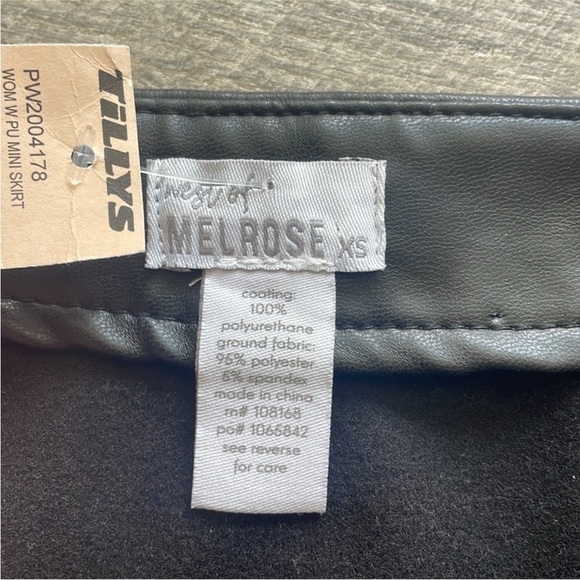 Tilly's WEST OF MELROSE Faux leather Mini Skirt Size XS. - Picture 7 of 10